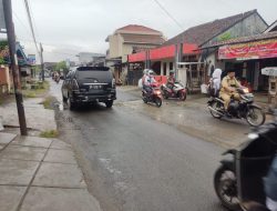 Jalan Berlubang Di Desa Air Paoh Butuh Perbaikan