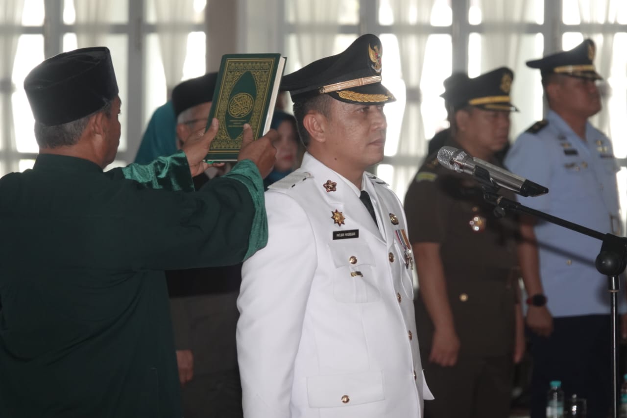 Pj Gubernur Sumut Lantik Patuan Rahmat Syukur P Hasibuan Pj Bupati Paluta