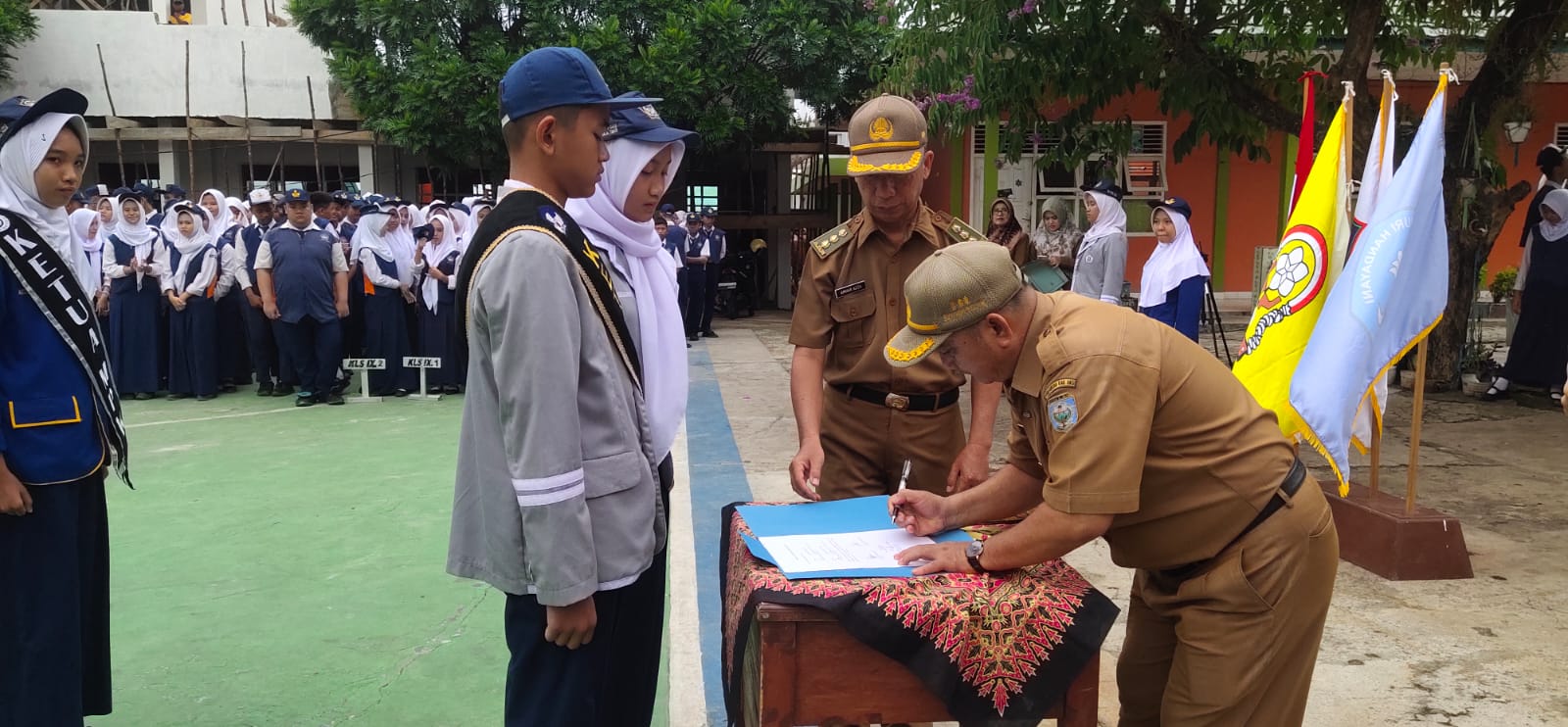 Pengurus OSIS SMPN 1 OKU Resmi Dilantik