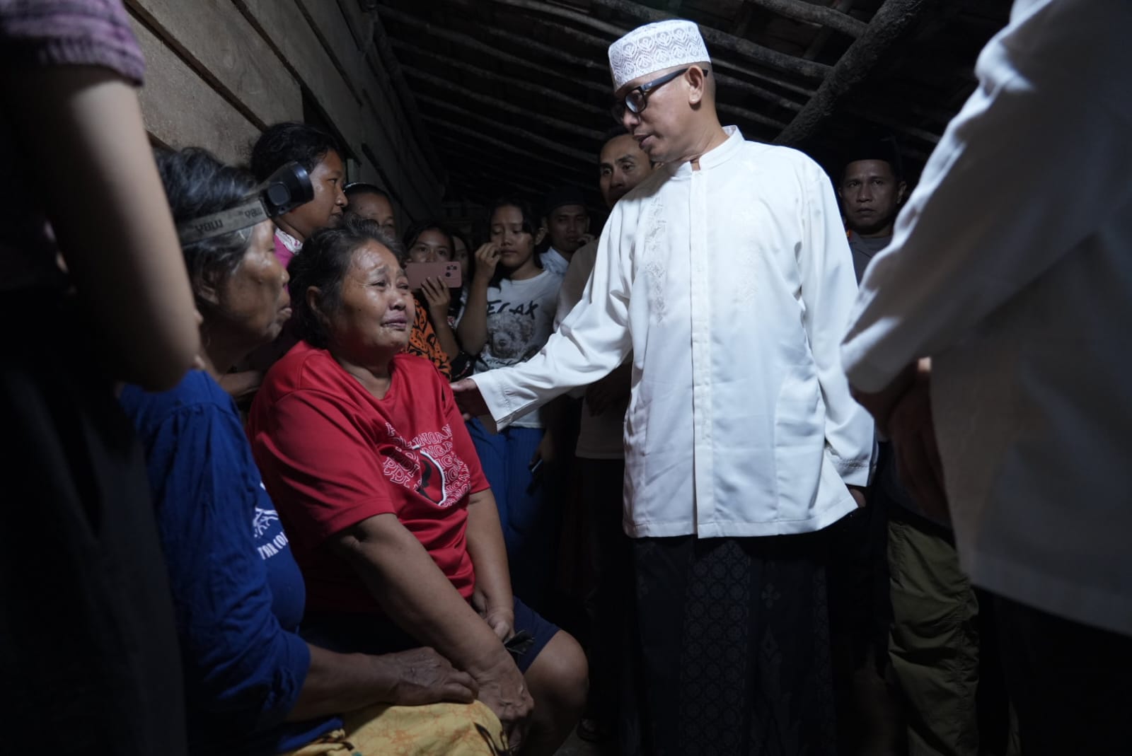 Tinjau Kebakaran di Lubuk Raja: H Teddy Berjanji Membangun Rumah Korban Melalui Program Bedah Rumah