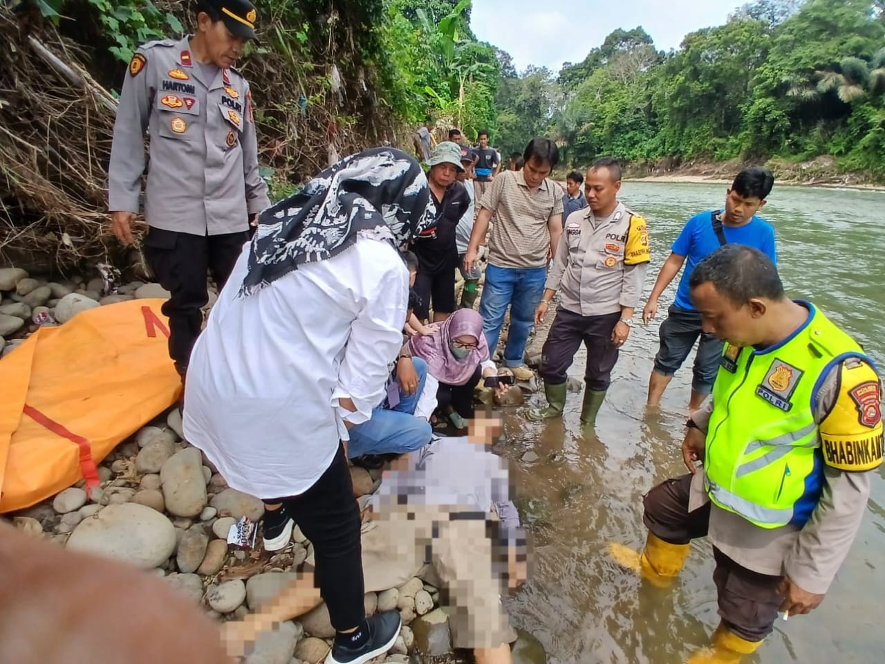 Penemuan Mayat di Pinggir Sungai Ogan, Diduga Meninggal karena Sakit