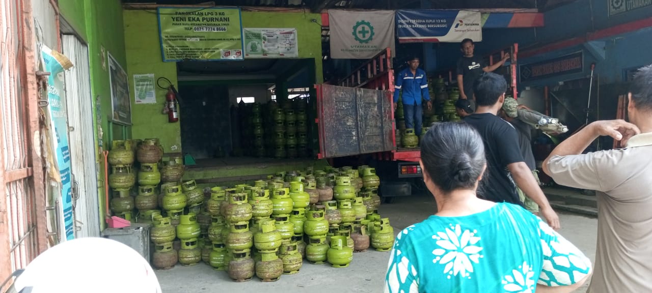 Warga Kabupaten OKU Keluhkan Kelangkaan dan Kenaikan Harga LPG 3 Kg