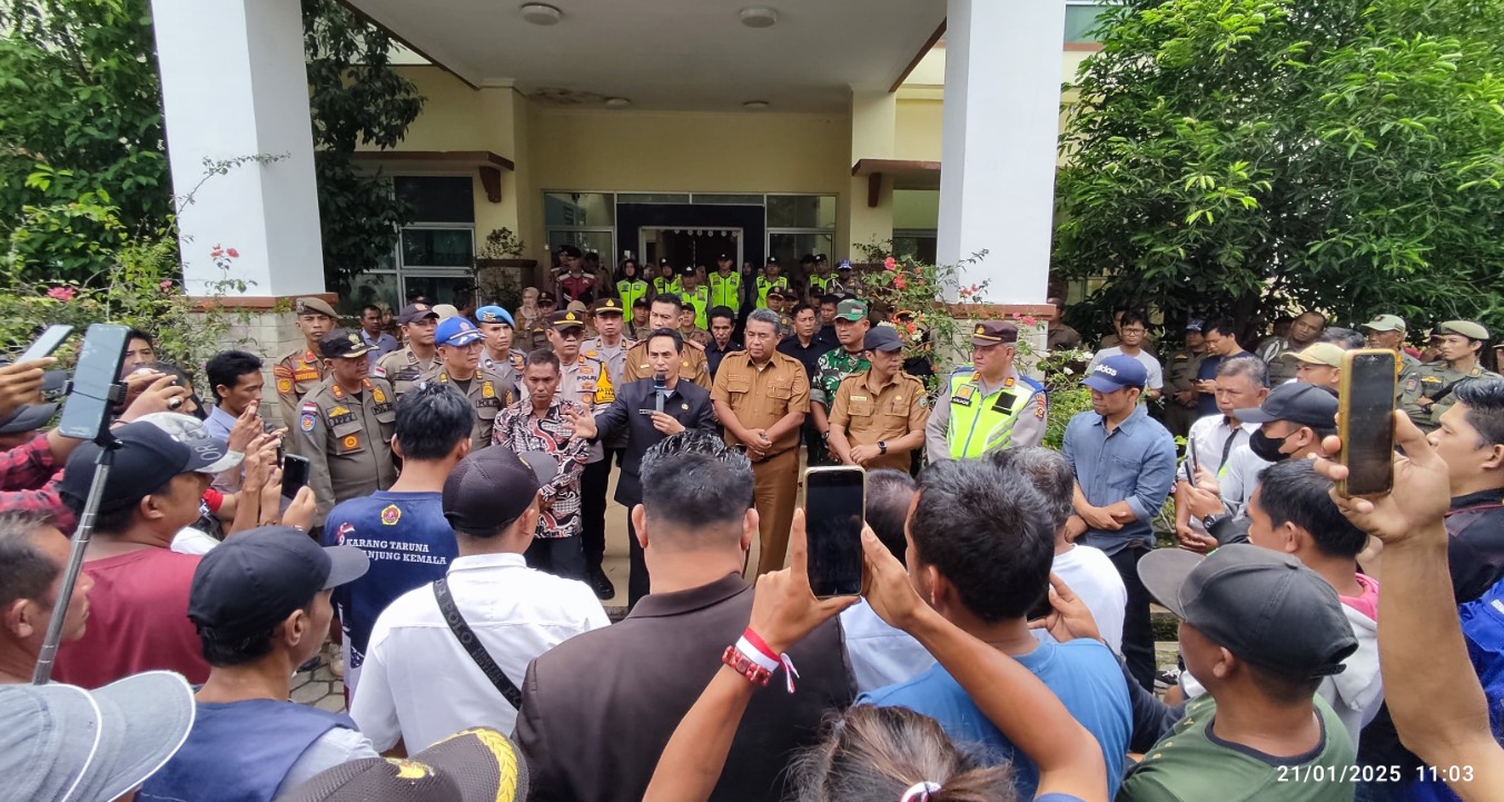 Warga Tanjung Kemala Tolak Pj Kades Tanpa Musyawarah