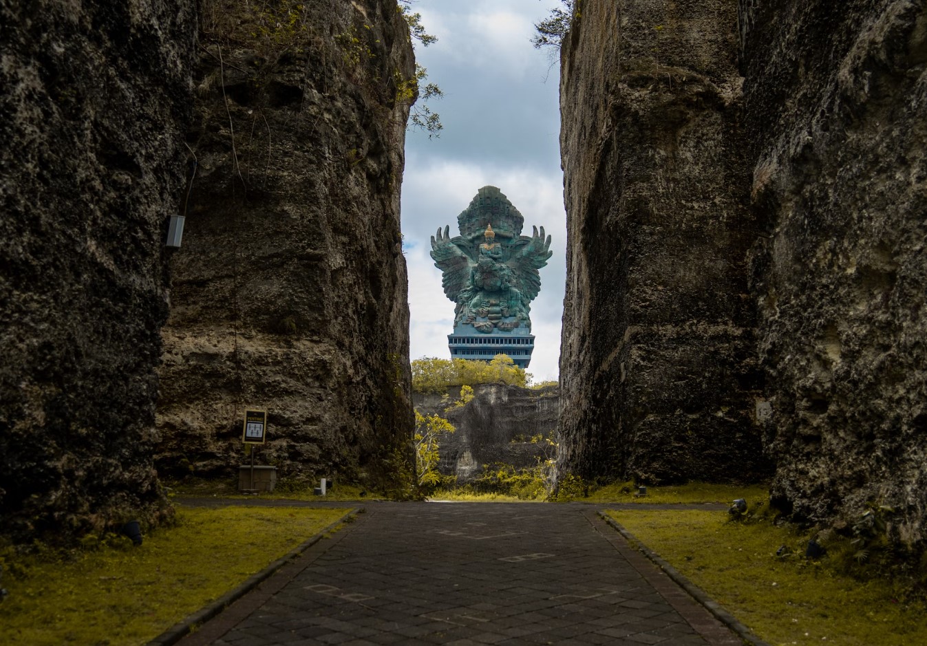 Berwisata ke Garuda Wisnu Kencana, Bali yang Ikonik